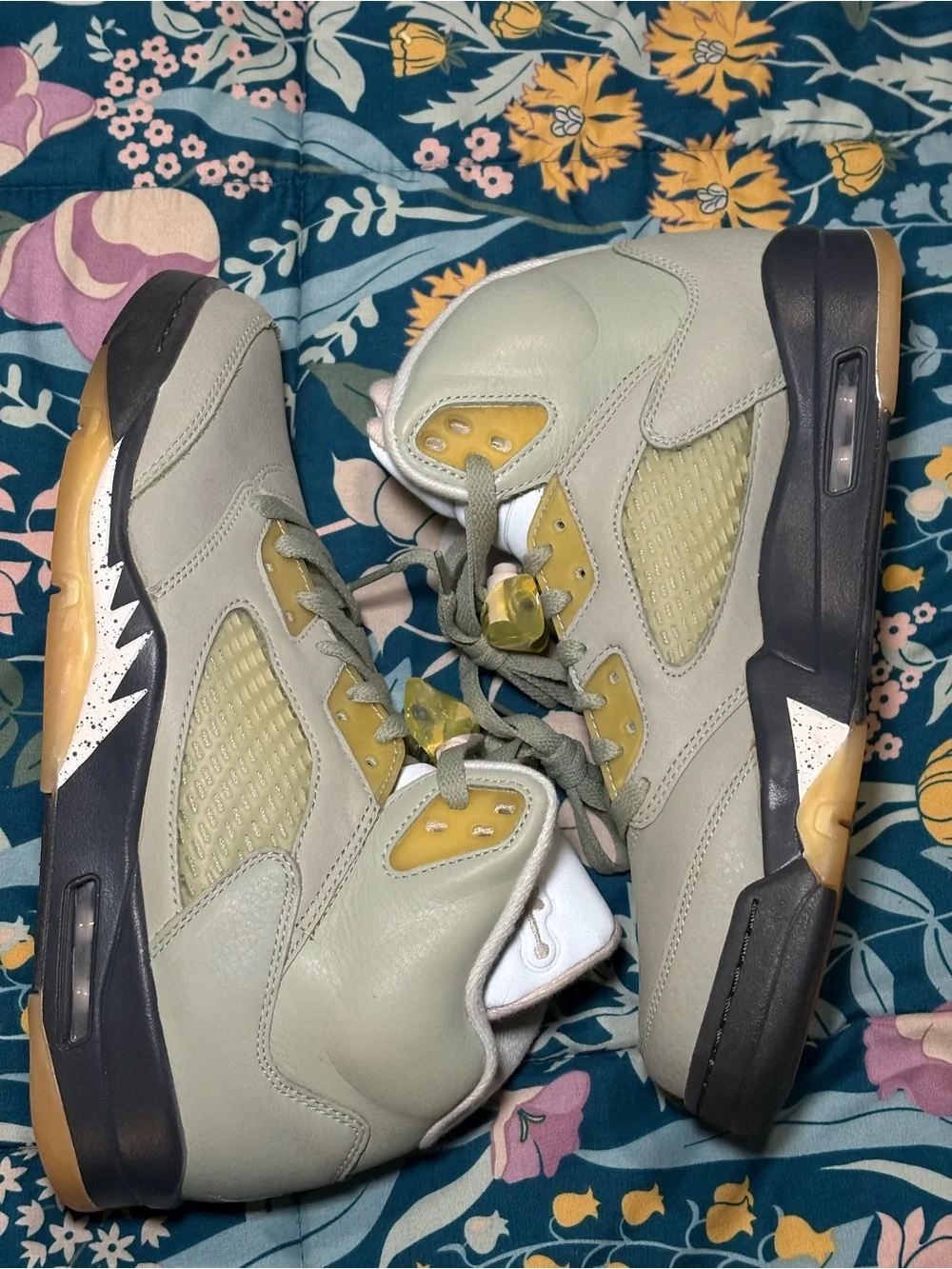 **NEW** Jordan Retro 5 Jade Horizon High Top Sneakers in Olive Green and Yellow